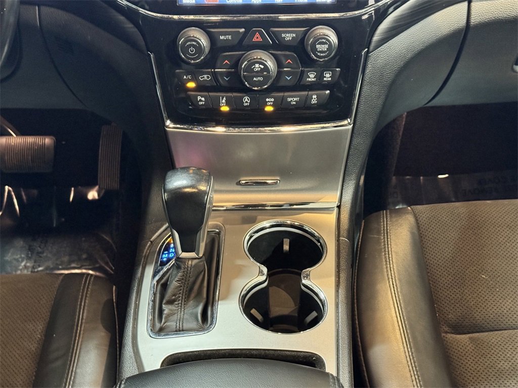 2021 Jeep Grand Cherokee Laredo photo 24