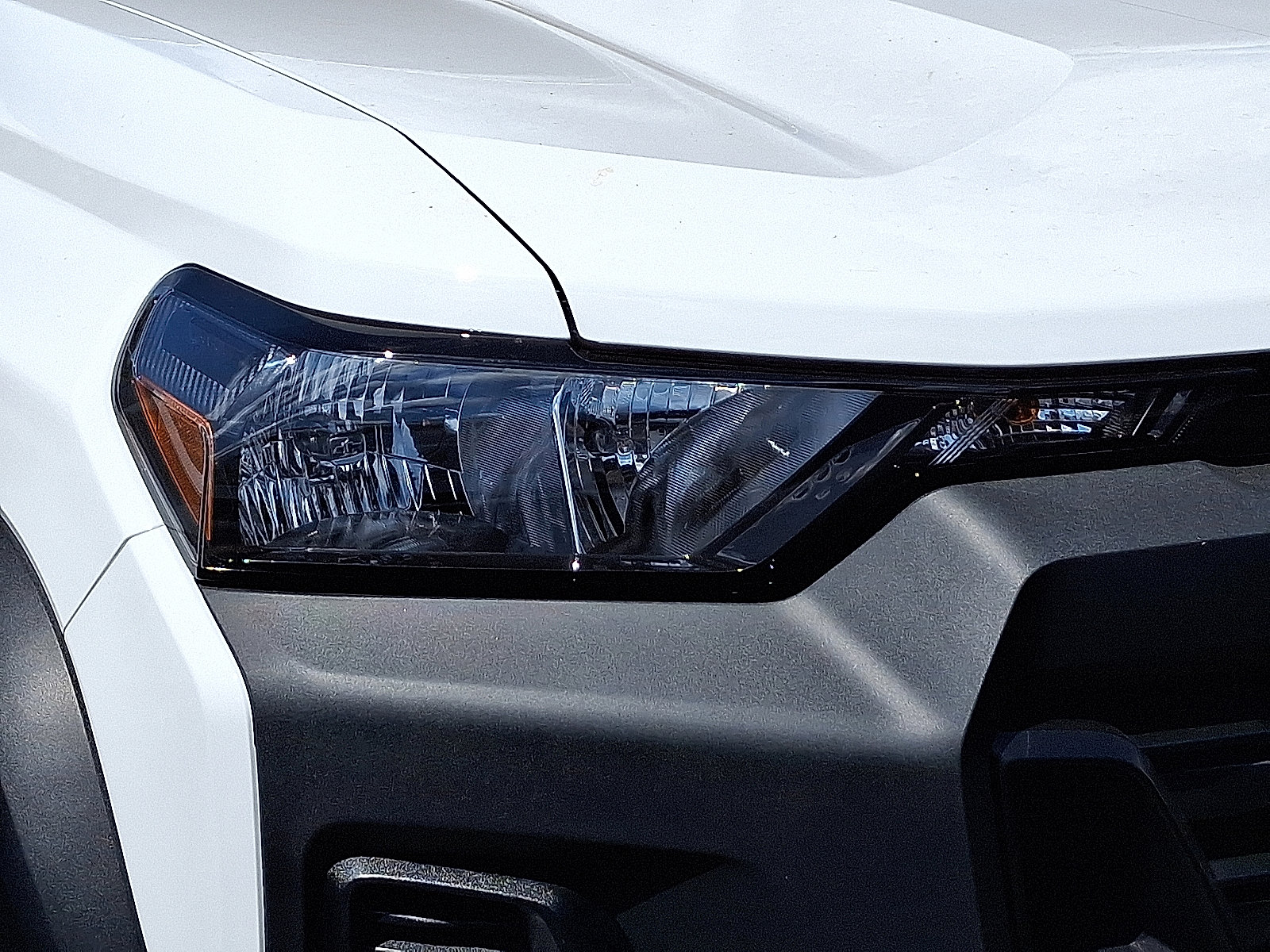 2026 Chevrolet Colorado Trail Boss photo 2