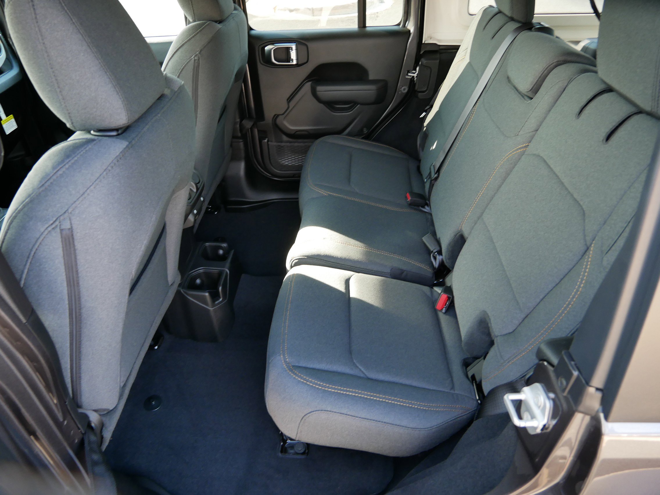 2025 Jeep Wrangler Sport photo 12