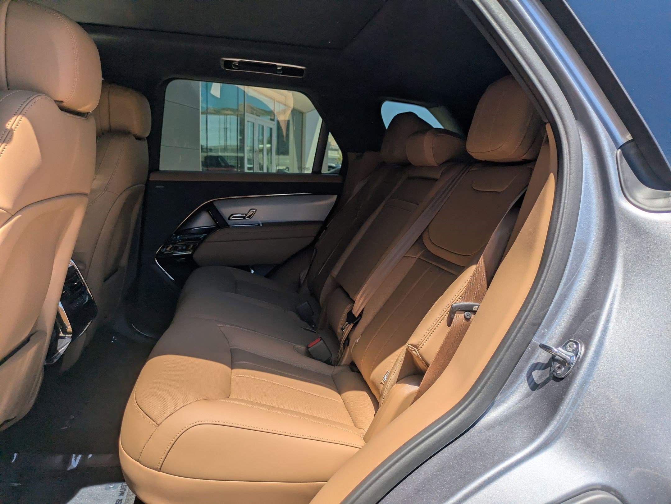 2025 Land Rover Range Rover Sport SE photo 14
