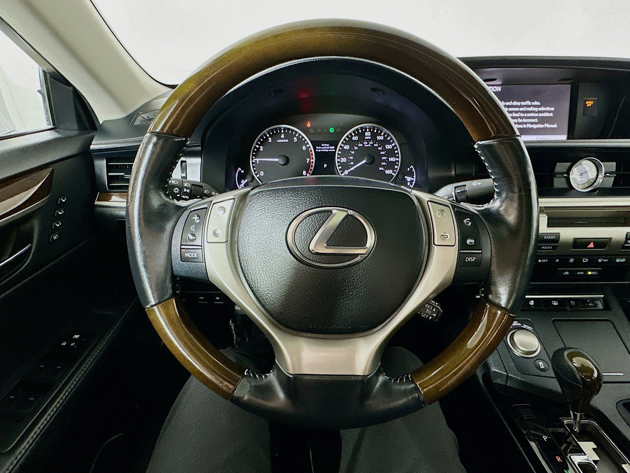 2014 Lexus ES 350 photo 11