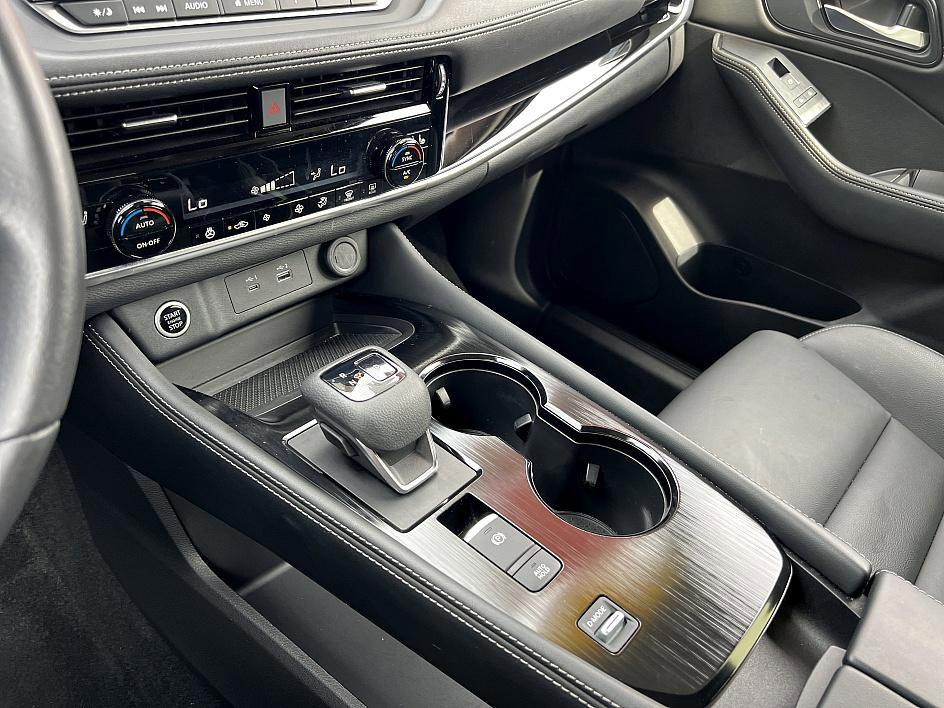 2023 Nissan Rogue SL photo 23