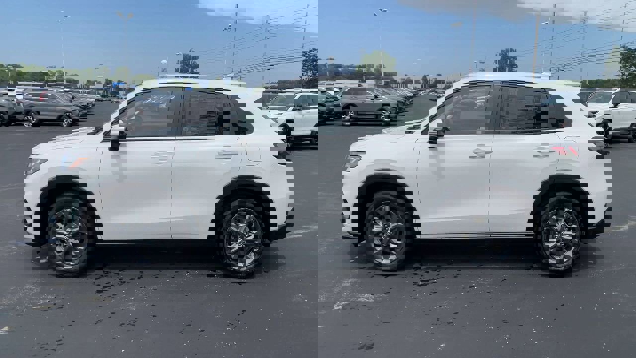 2026 Honda HR-V LX photo 5