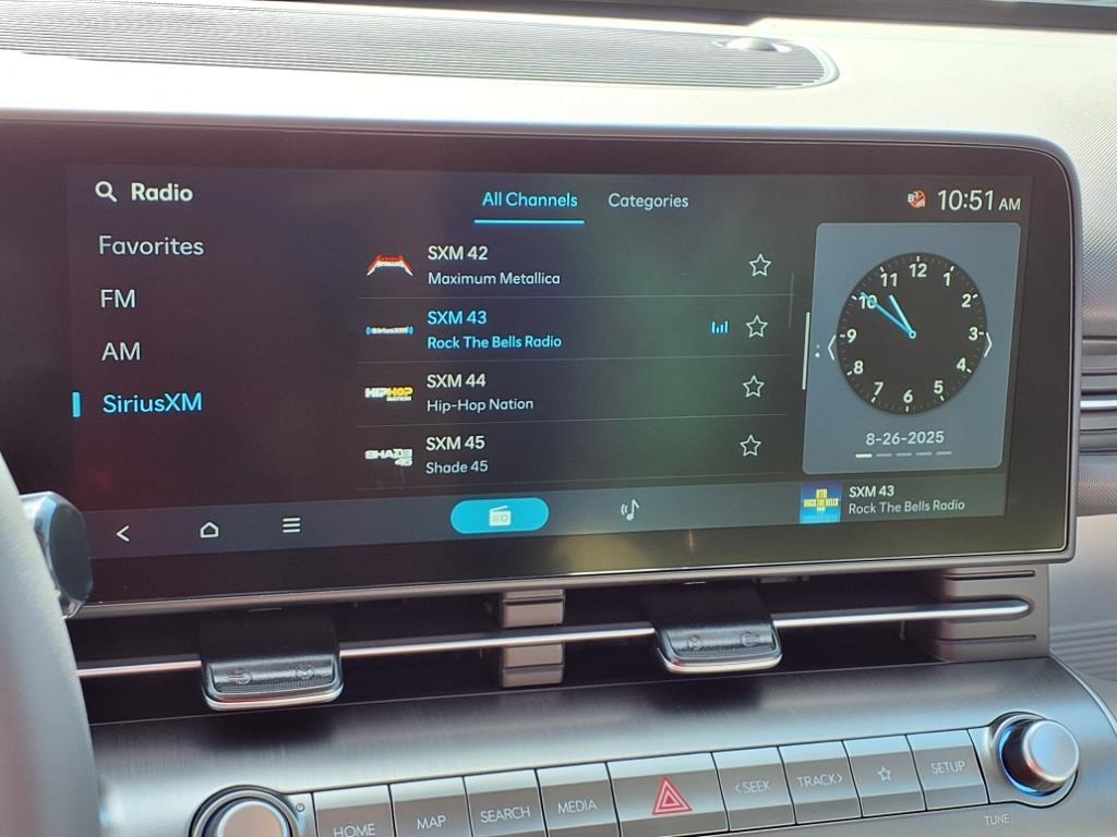 2026 Hyundai Kona SEL photo 8