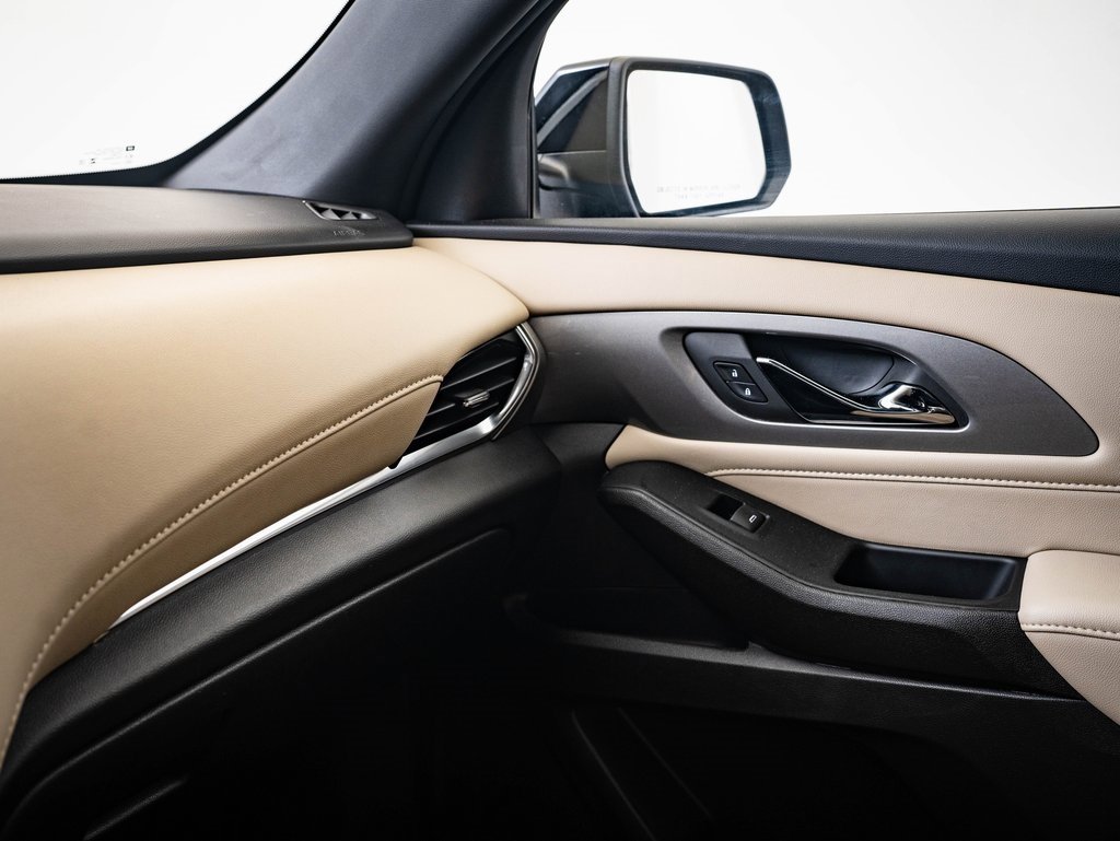 2023 Chevrolet Traverse LS photo 25