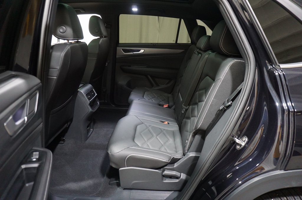 2025 Volkswagen Atlas Cross Sport SE Technology photo 10