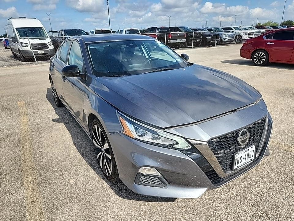 Used 2021 Nissan Altima SR with VIN 1N4BL4CV1MN420119 for sale in Kansas City