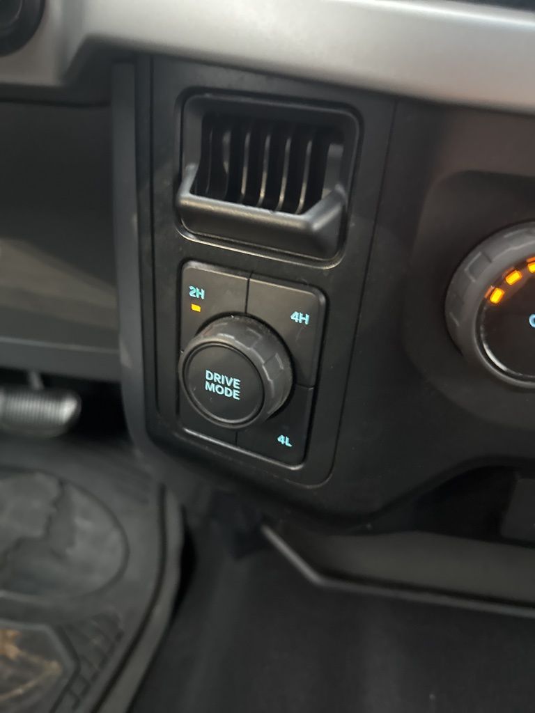 2023 Ford F-150 XLT photo 26