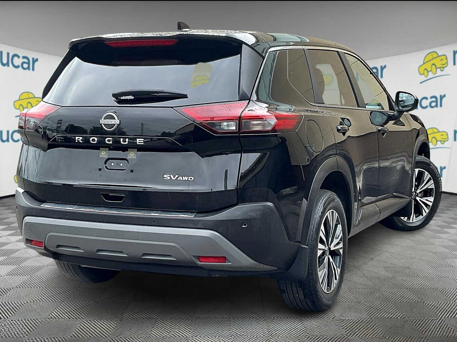 2023 Nissan Rogue SV photo 5