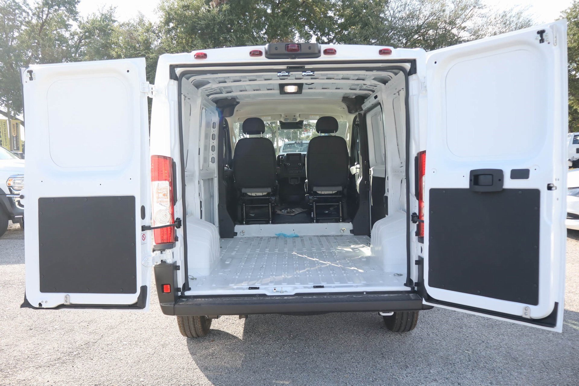 2026 Ram 1500 Tradesman photo 16