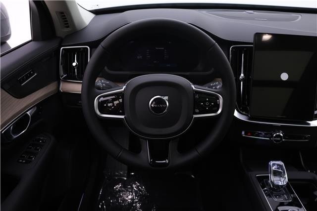2026 Volvo XC90 AWD Plus photo 13