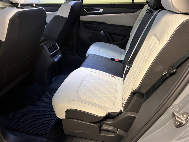 2026 Volkswagen Atlas Cross Sport SEL Premium R-Line photo 10
