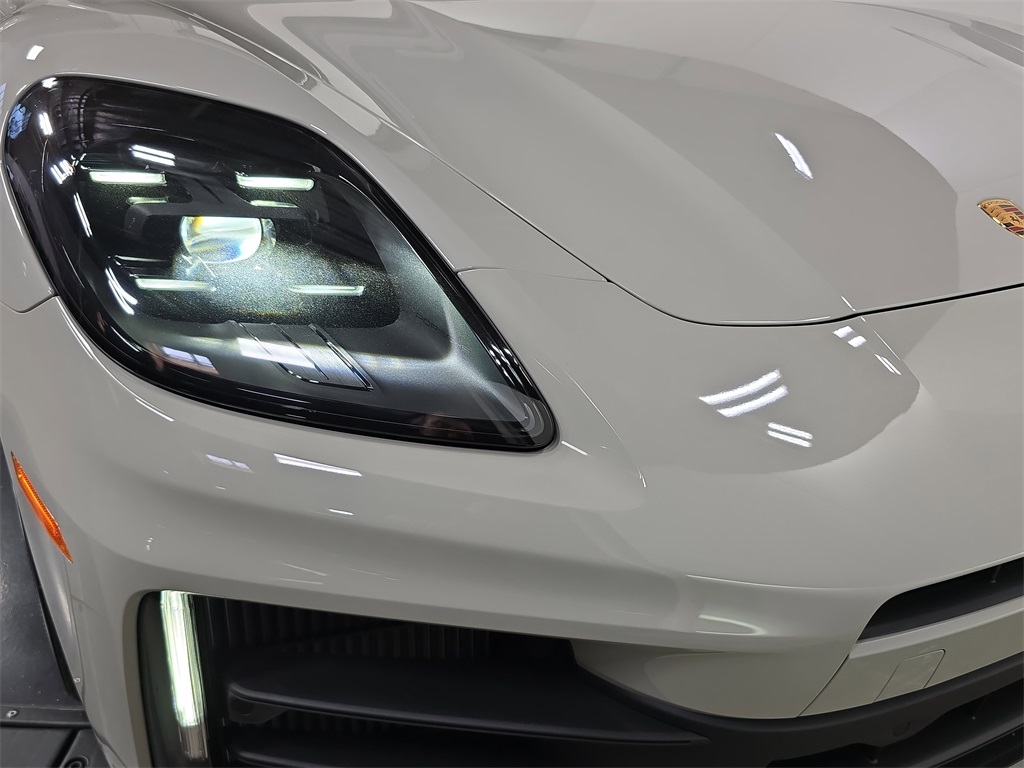 2026 Porsche Panamera E-Hybrid 4 photo 12