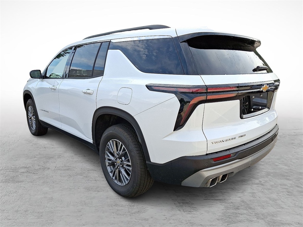 2025 Chevrolet Traverse photo 4