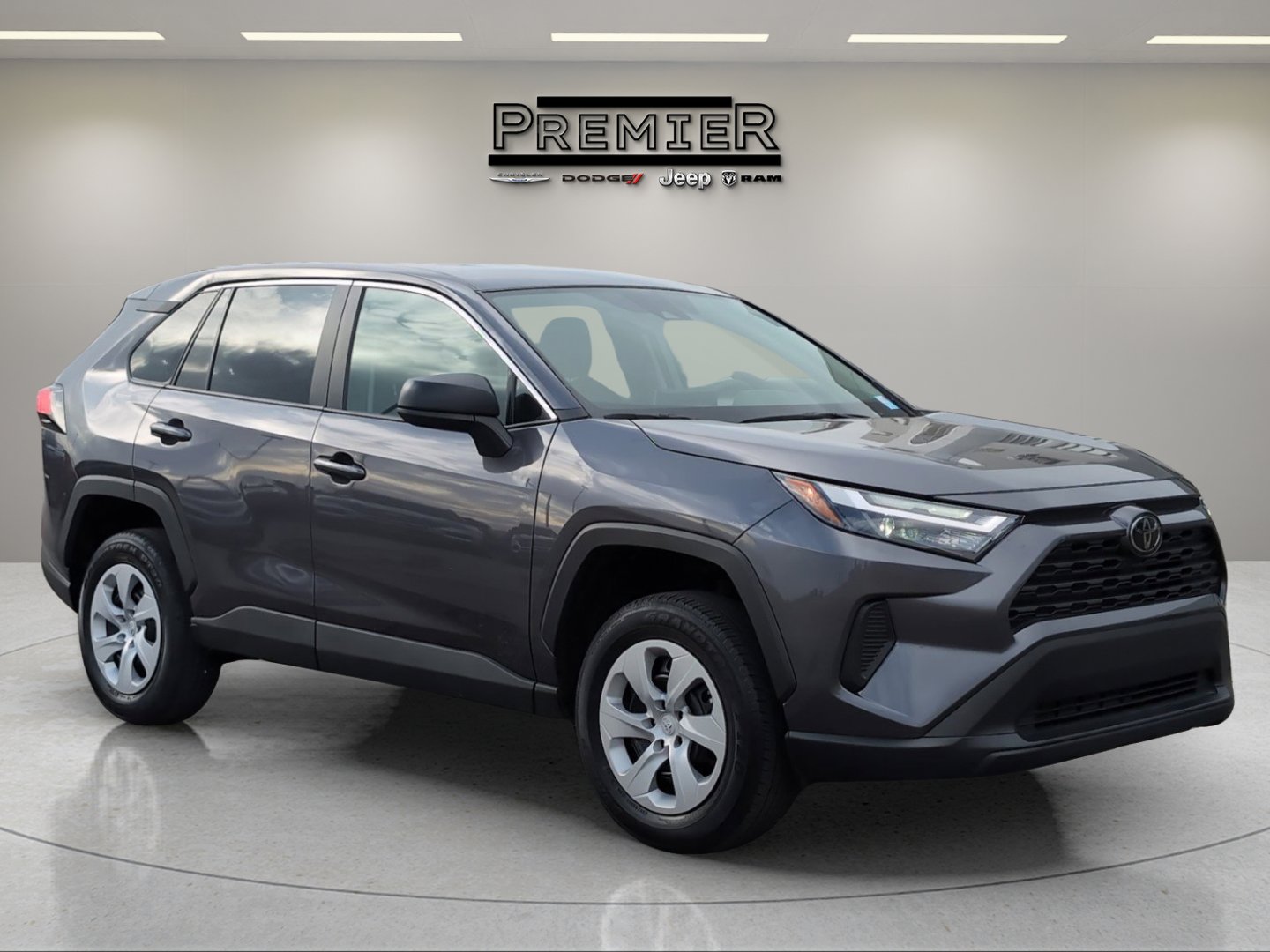 2024 Toyota RAV4 LE photo 3