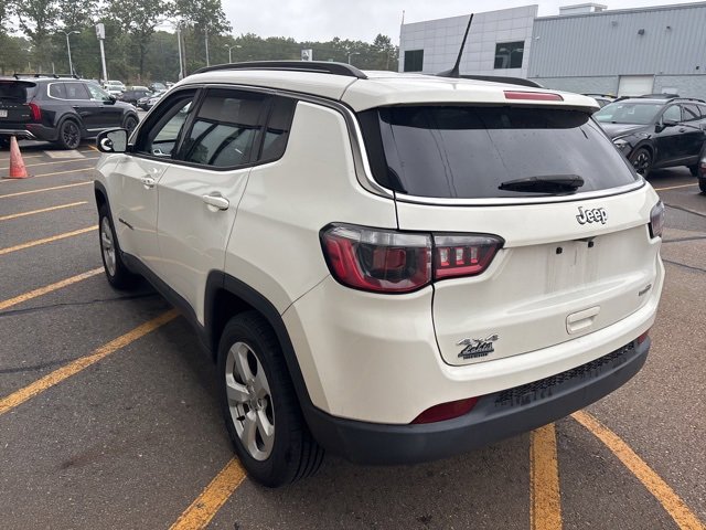 2018 Jeep Compass Latitude photo 2