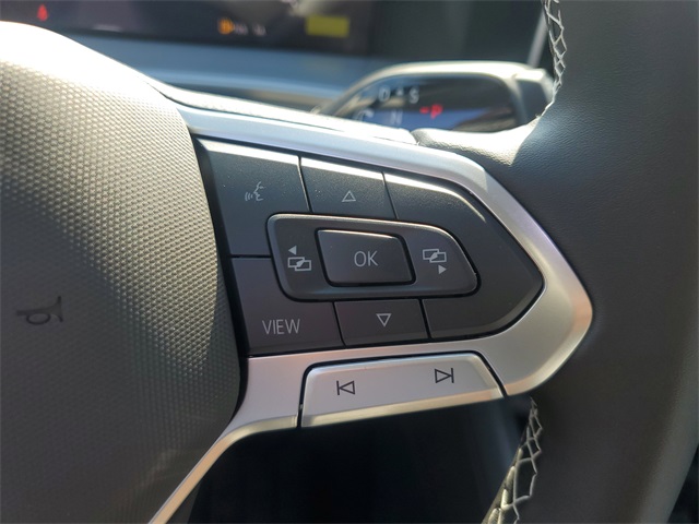 2025 Volkswagen Tiguan SE photo 25