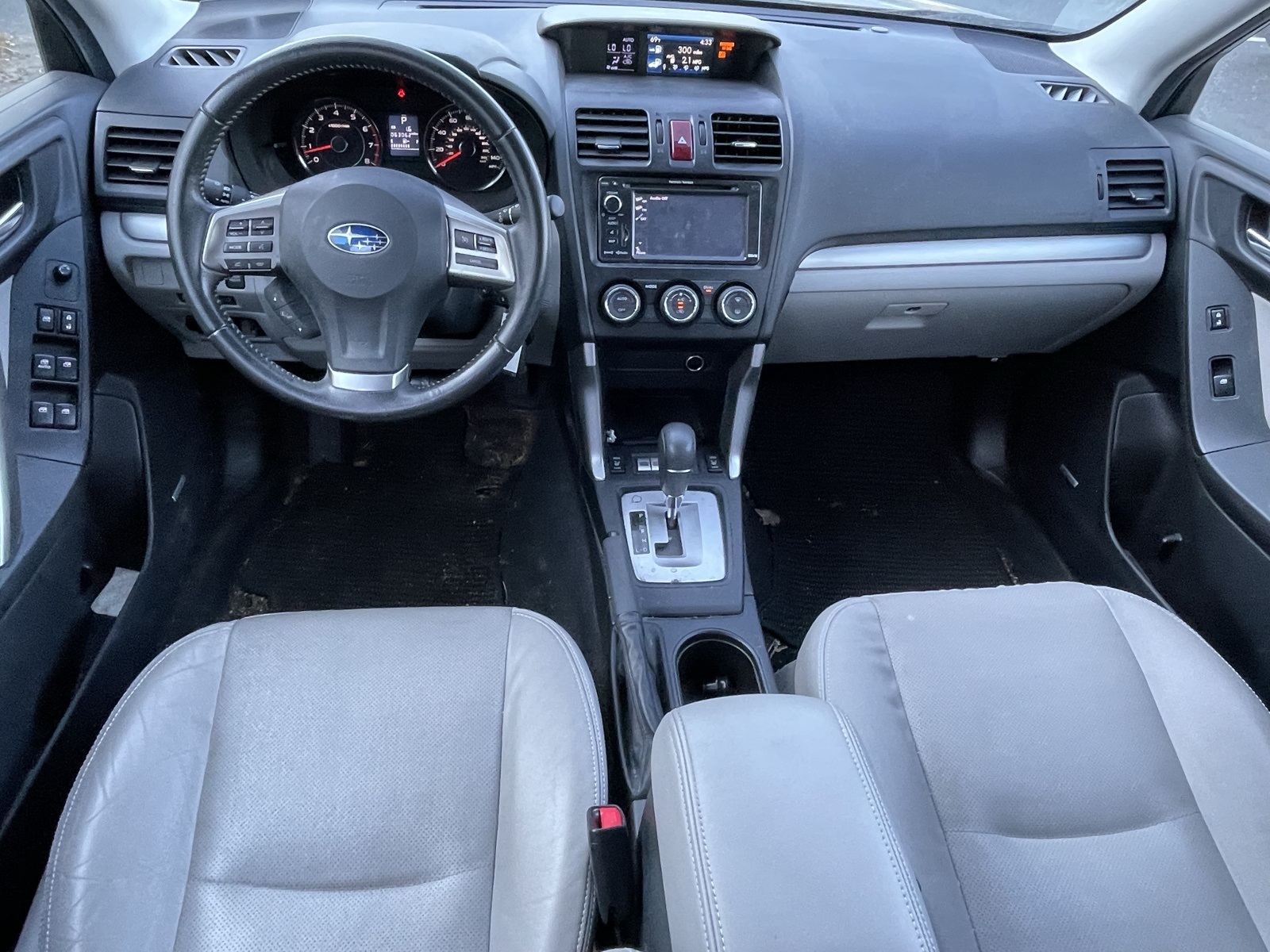 2014 Subaru Forester 2.5i Touring photo 22