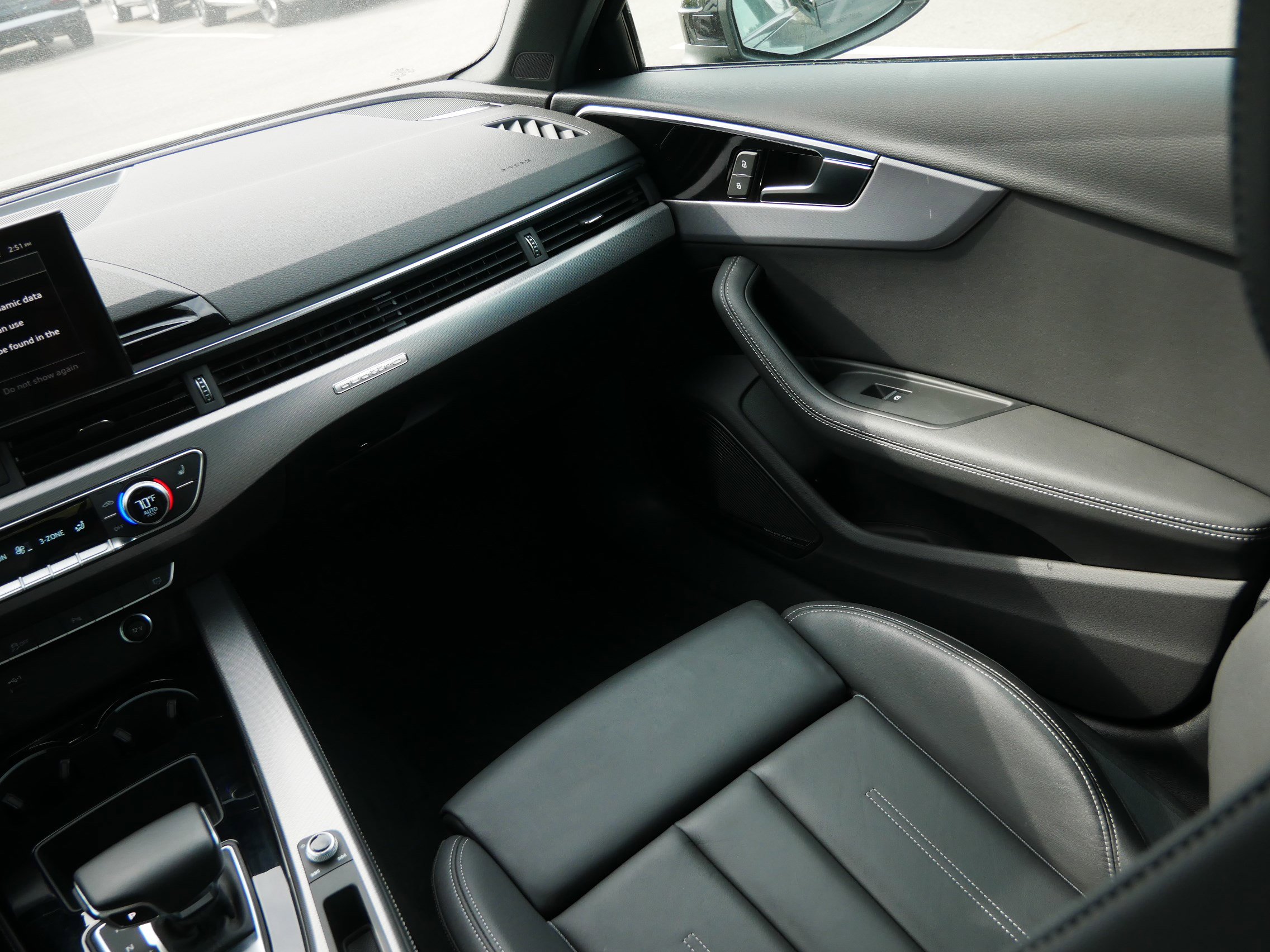 2023 Audi A4 S line Quattro Premium Plus photo 17