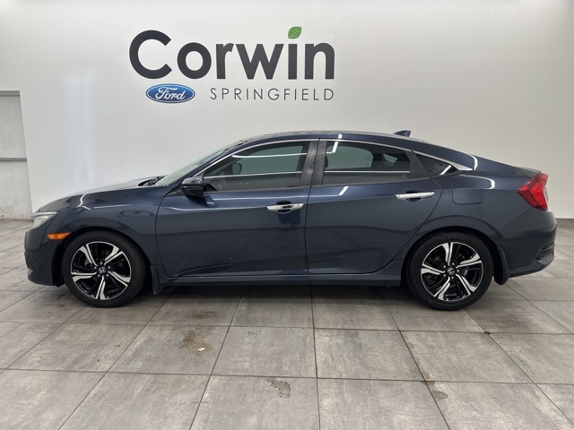 2017 Honda Civic Touring photo 4