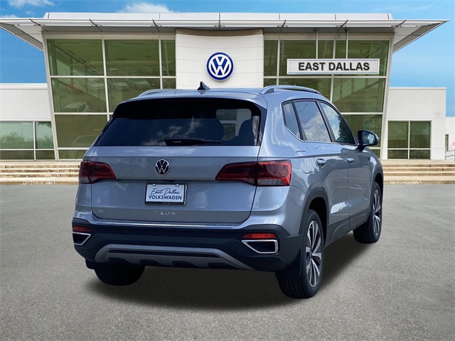 2024 Volkswagen Taos SE photo 3