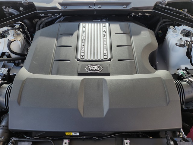 2025 Land Rover Defender 130 V8 photo 18