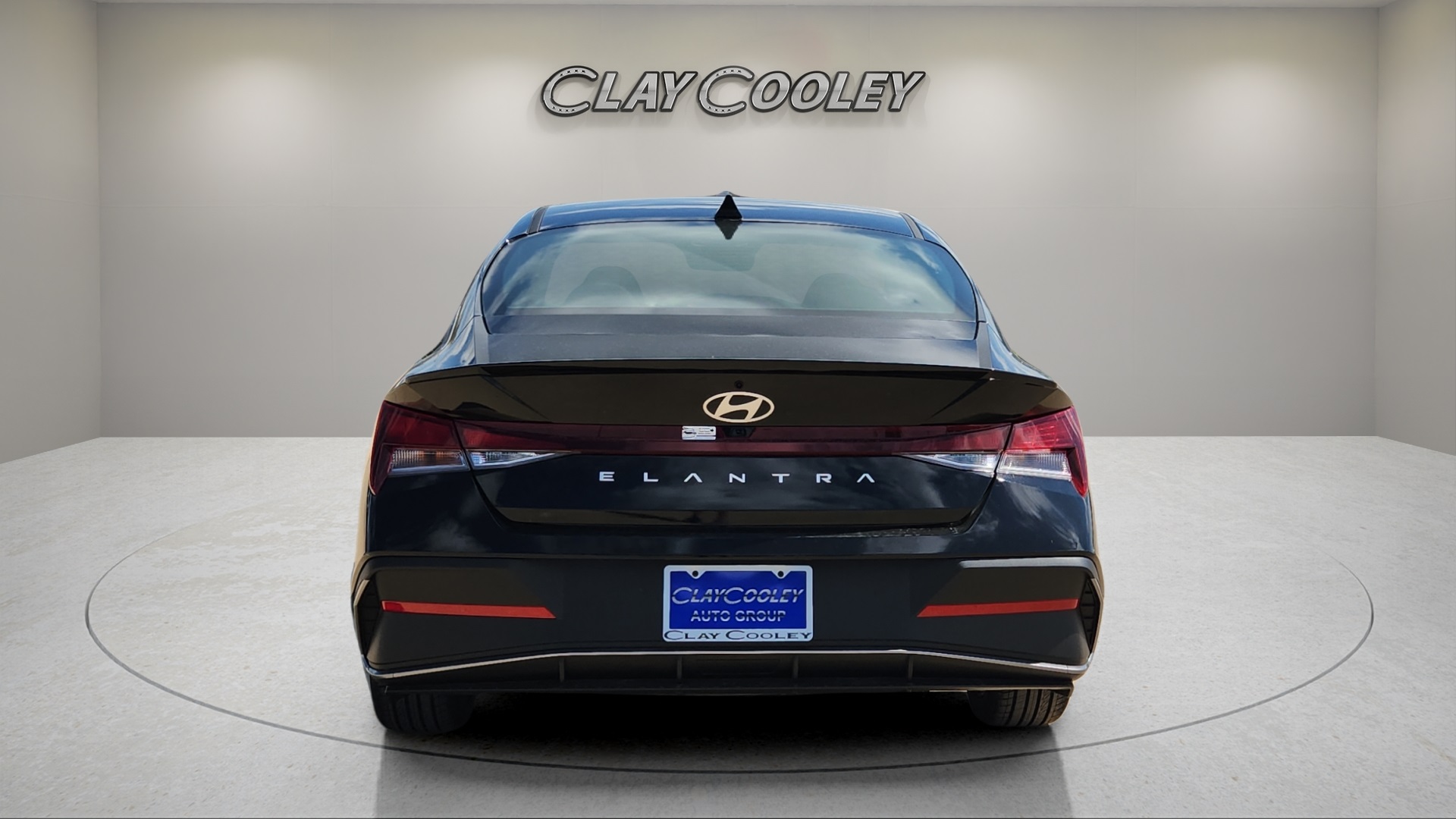 2025 Hyundai Elantra SEL Sport photo 4