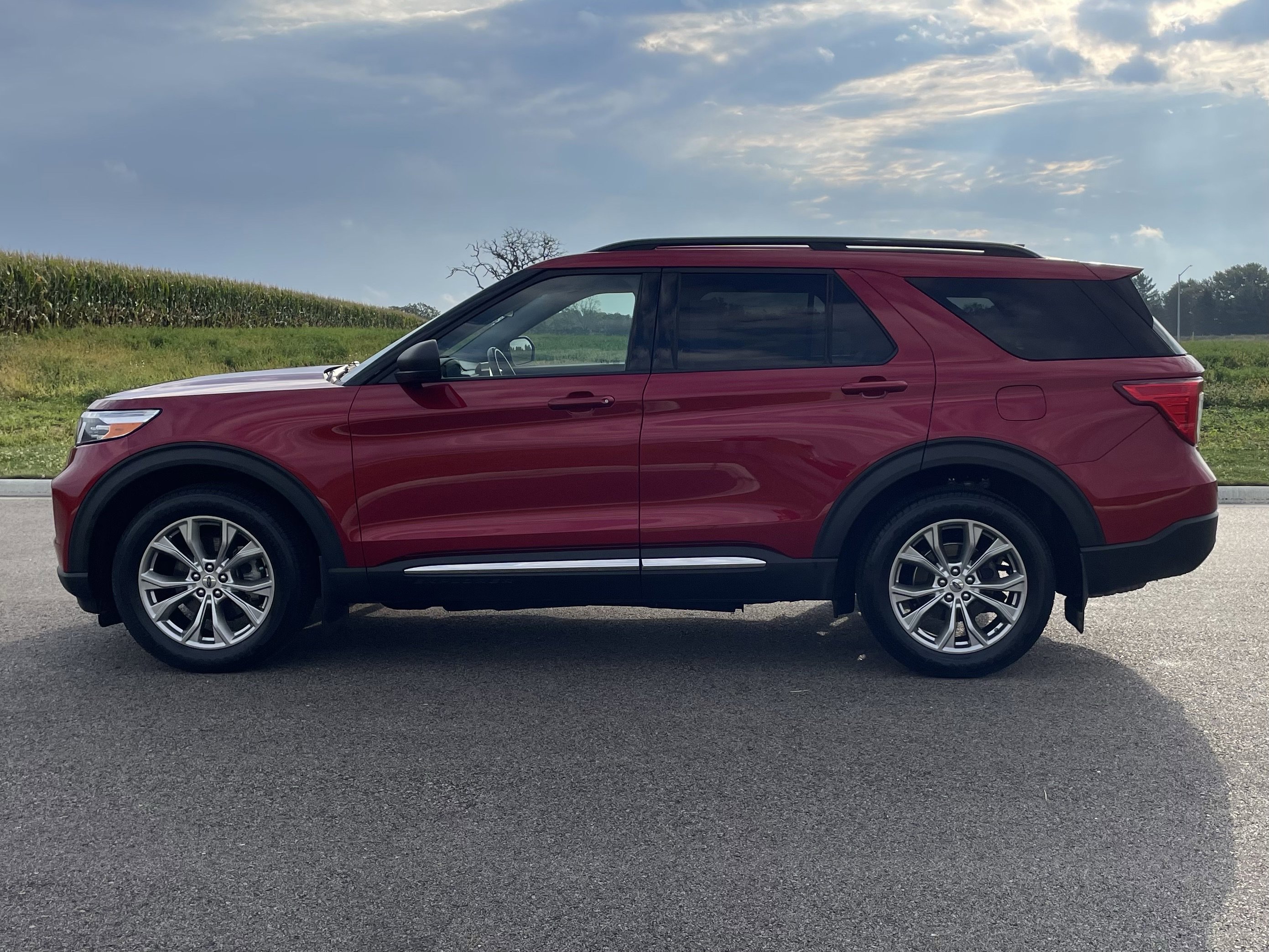 2021 Ford Explorer XLT photo 4