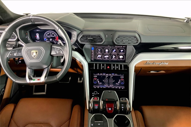 2019 Lamborghini Urus Base photo 12