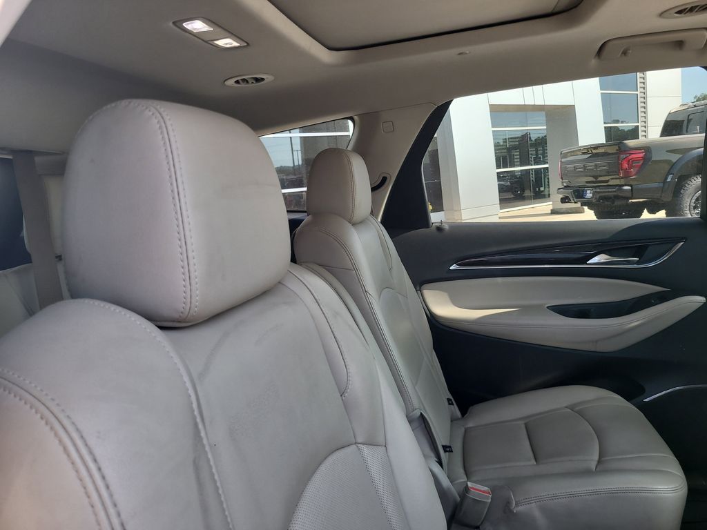 2020 Buick Enclave Essence photo 27