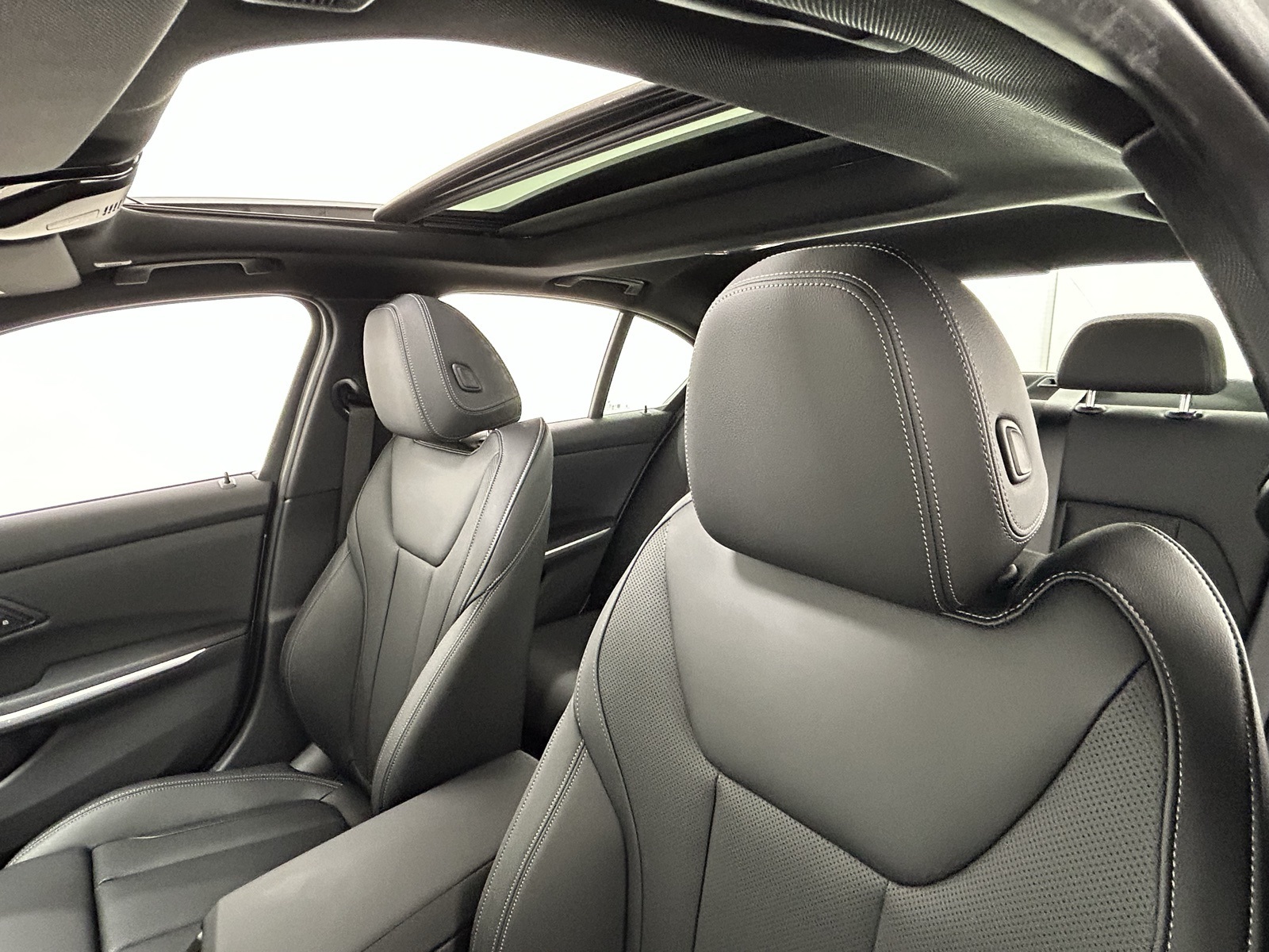 2025 Bmw 330i xDrive photo 29