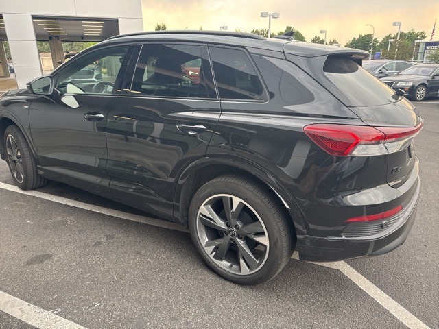 2024 Audi Q4 E-tron Premium Plus photo 4