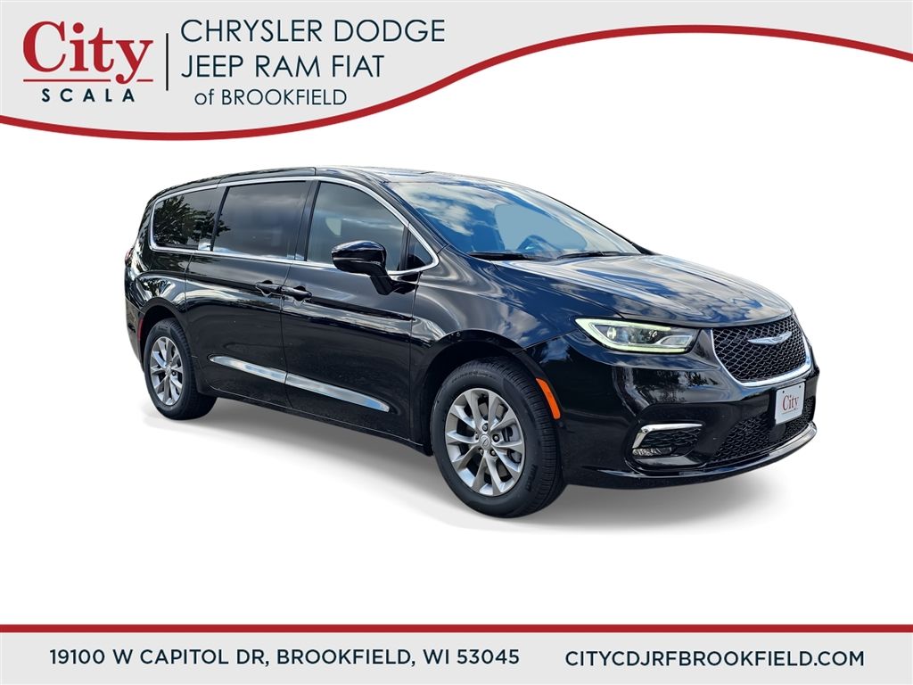 2026 Chrysler Pacifica Select's photo