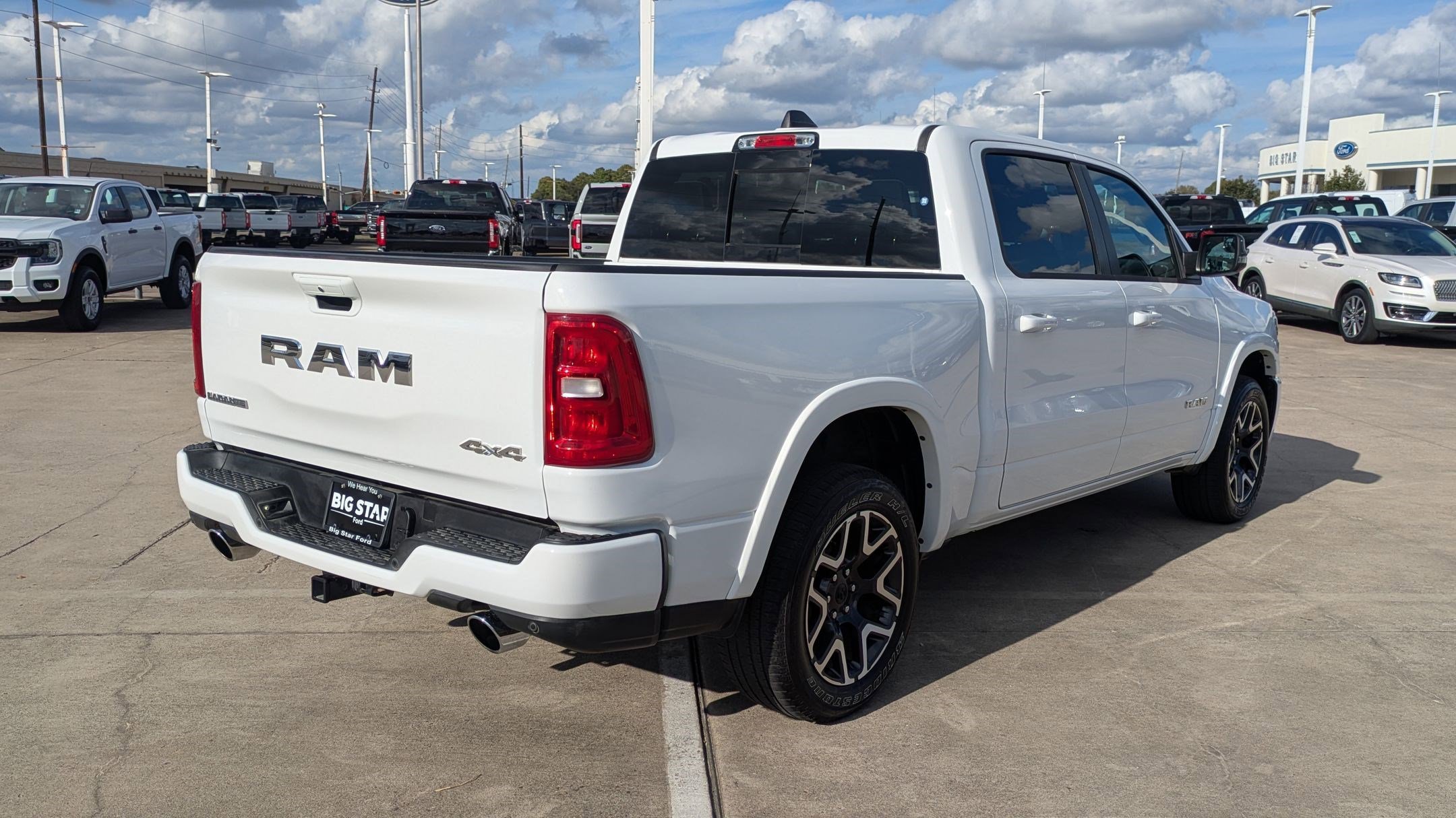 2025 Ram 1500 Laramie photo 2
