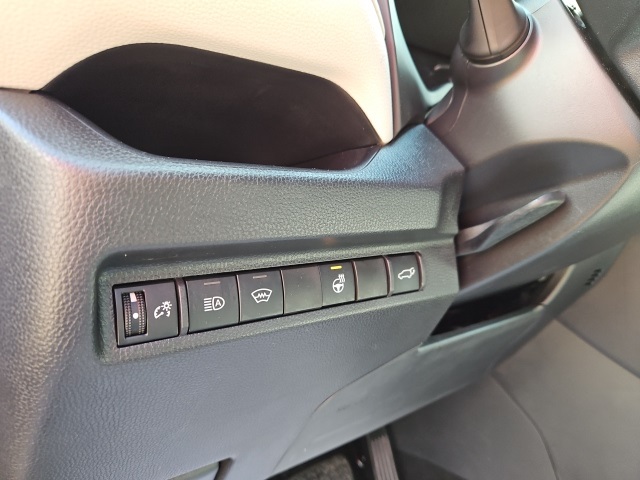 2024 Toyota RAV4 XLE Premium photo 31