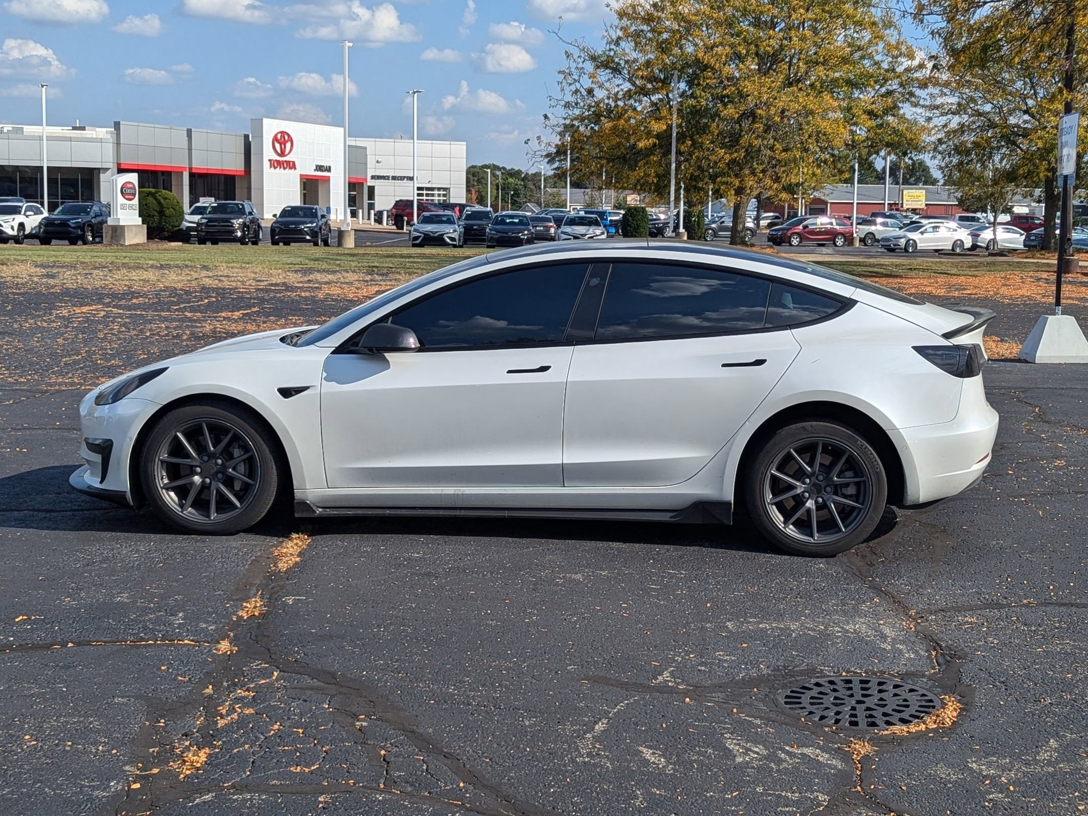 2022 Tesla Model 3 Long Range photo 2
