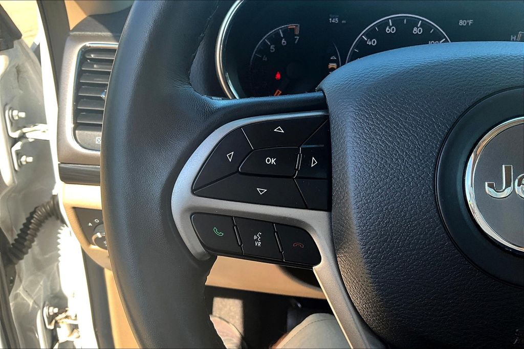 2022 Jeep Grand Cherokee Laredo E photo 11