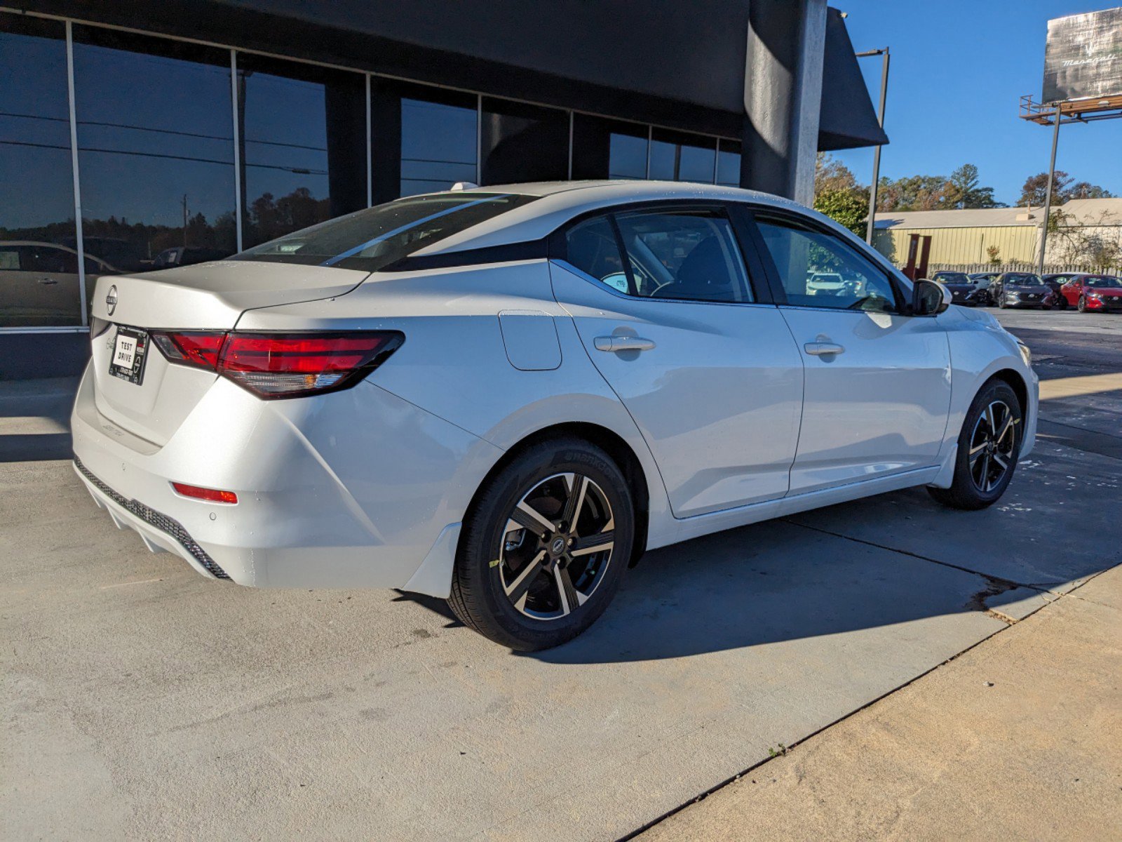 2025 Nissan Sentra SV photo 3