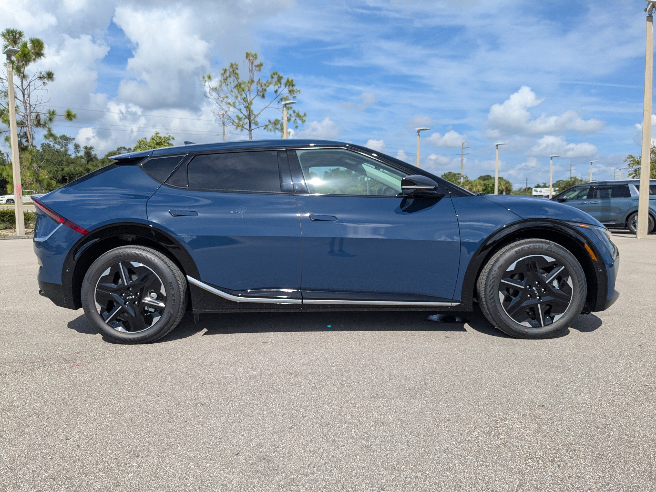 2025 Kia EV6 Wind photo 4