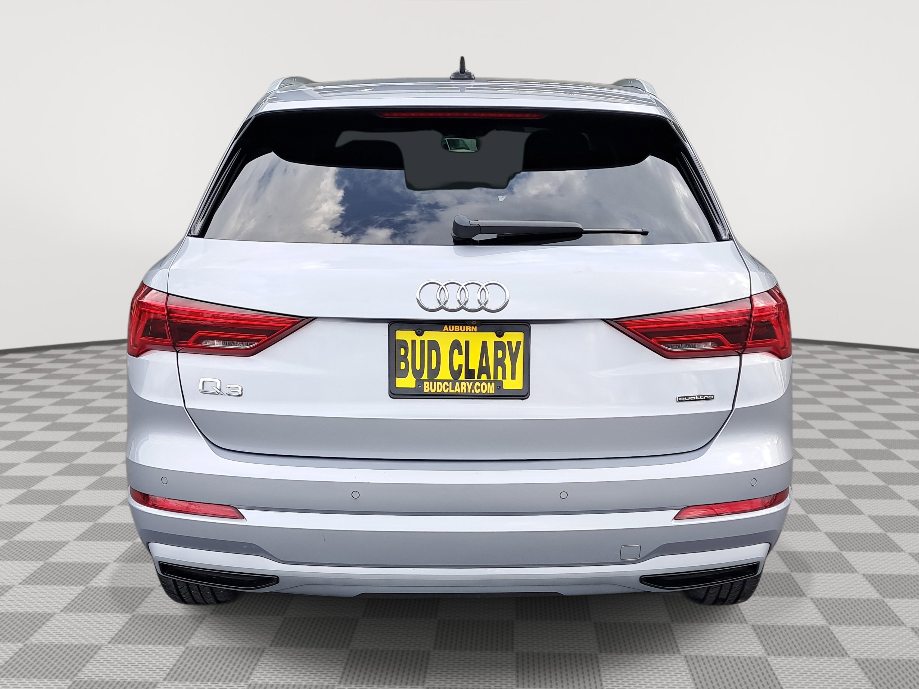 2021 Audi Q3 Premium photo 3