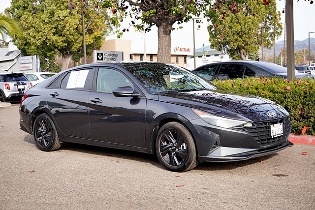 Used 2021 Gray Hyundai SEL image 5