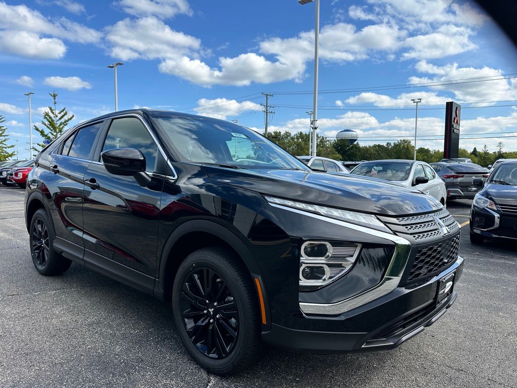 2025 Mitsubishi Eclipse Cross LE Ralliart photo 3