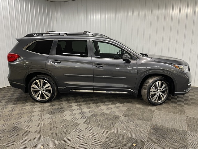2022 Subaru Ascent Limited photo 2
