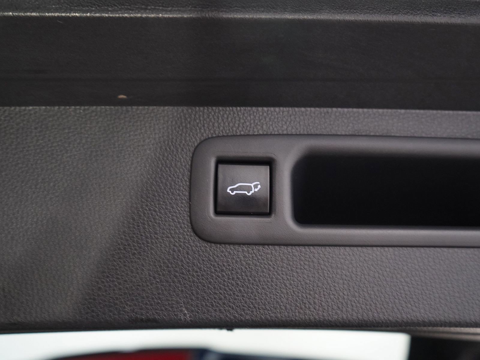 2022 Toyota Highlander XLE photo 9