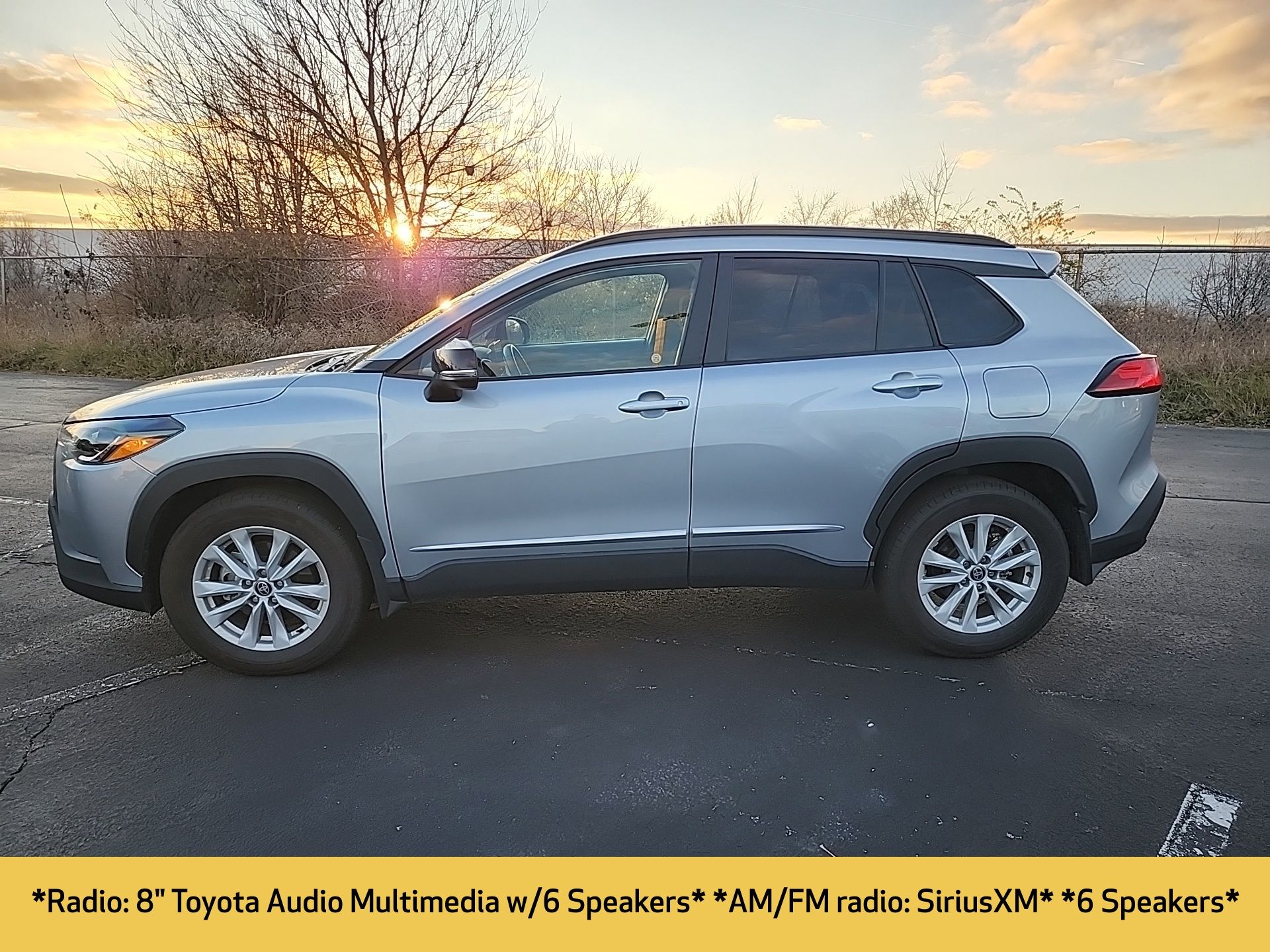 2025 Toyota Corolla Cross LE photo 3