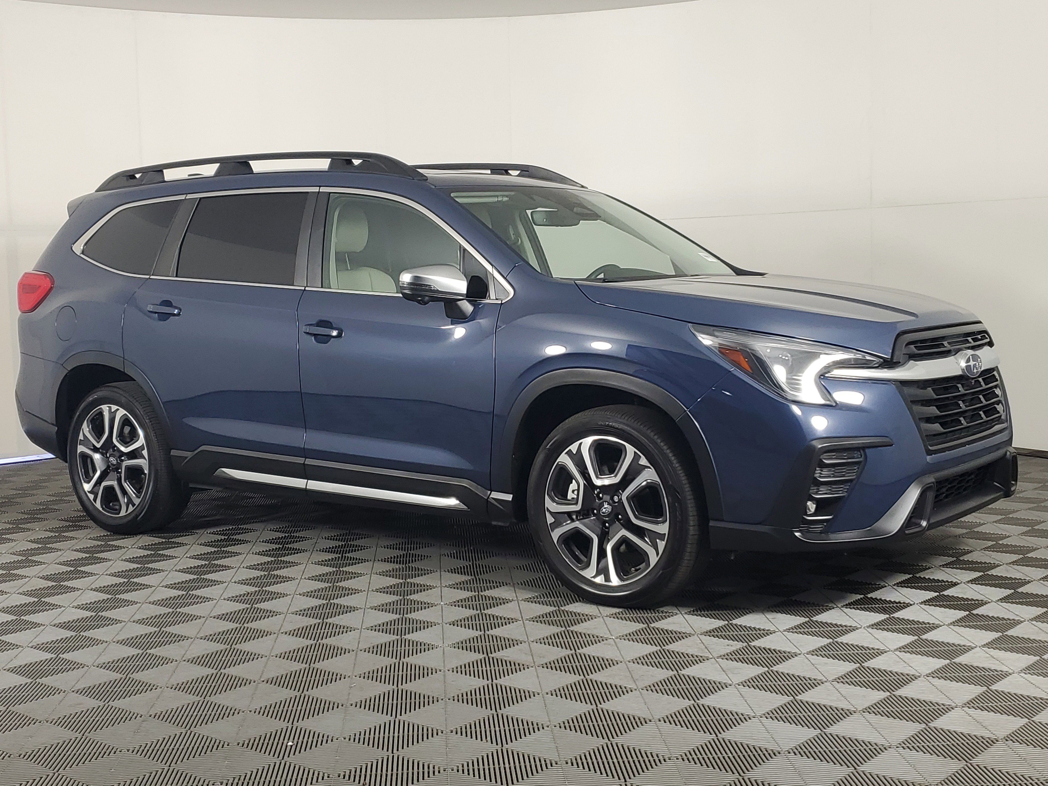 Used 2023 Cosmic Blue Pearl Subaru Limited image 2