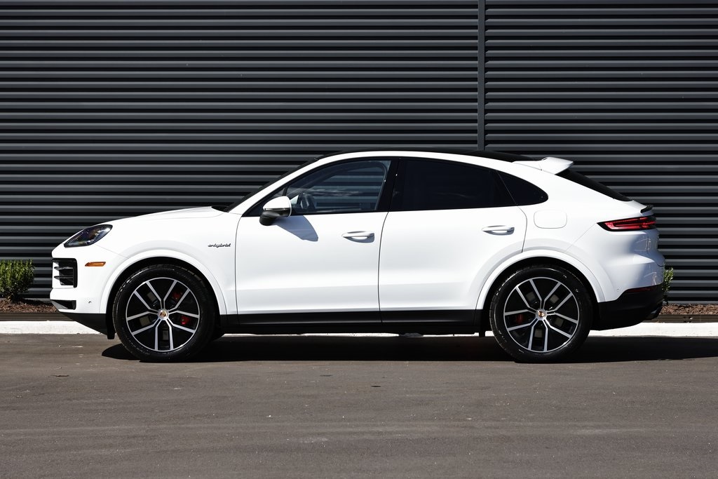 2026 Porsche Cayenne S E-Hybrid Coupe photo 2