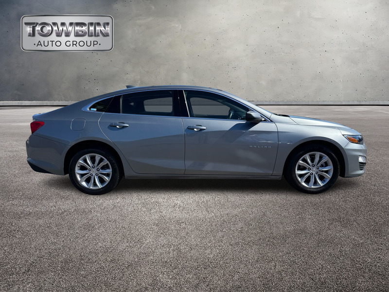 2024 Chevrolet Malibu 1LT photo 3