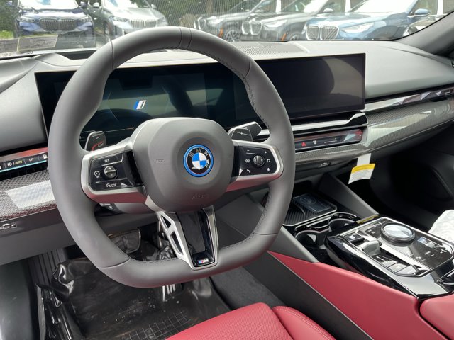 2026 Bmw 550e xDrive photo 11