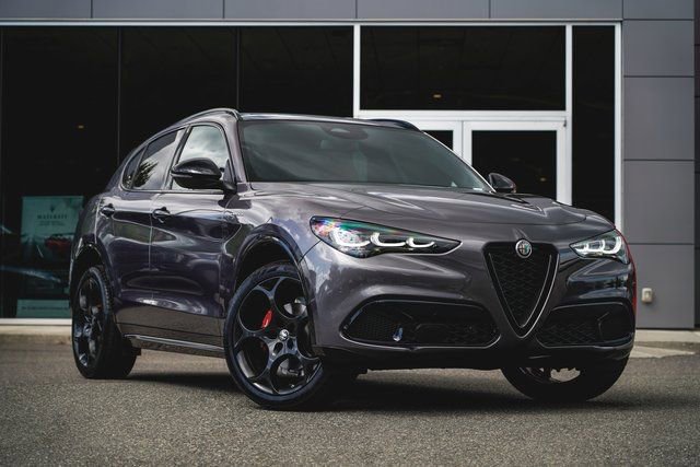 2025 Alfa Romeo Stelvio